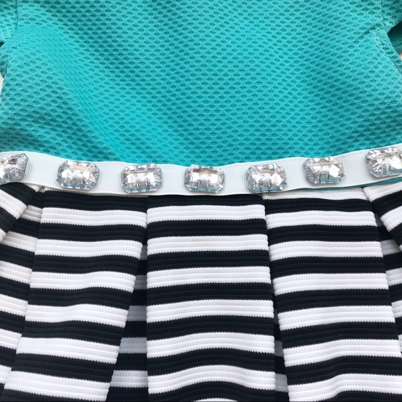 •Sweet Heart Rose• pleated crystal dress - Picture 3 of 6